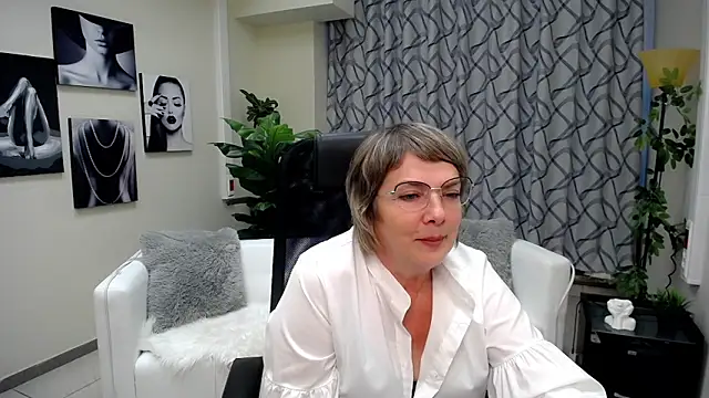 Pion 01 online show from November 18, 2025, 10:18 am