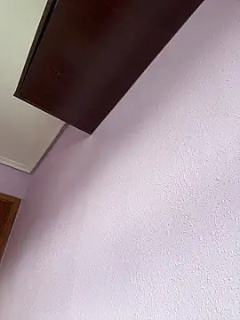 Ninabigtitied online show from October 25, 2025, 10:58 am