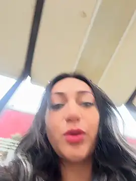 Ninabigtitied online show from November 8, 2025, 9:35 am