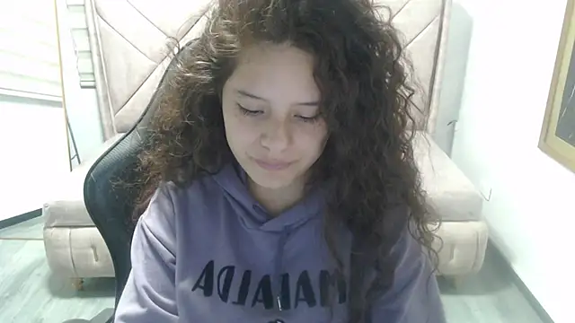 Velvet Moon V online show from February 19, 2026, 7:44 pm