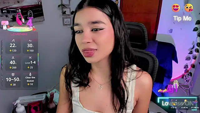 Elsa Pataky online show from December 18, 2025, 2:21 pm