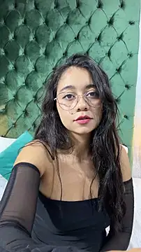 Lily June online show from May 18, 2026, 6:12 pm