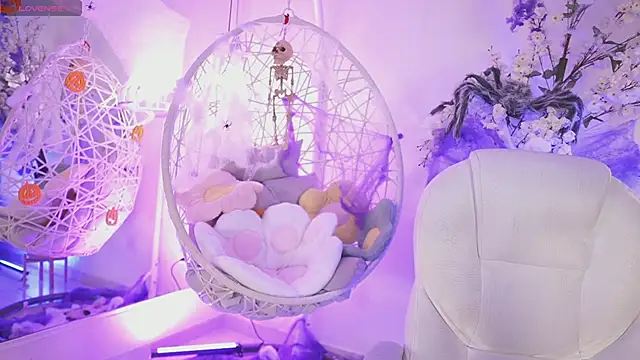 JadeSummerr online show from October 9, 2025, 11:44 am