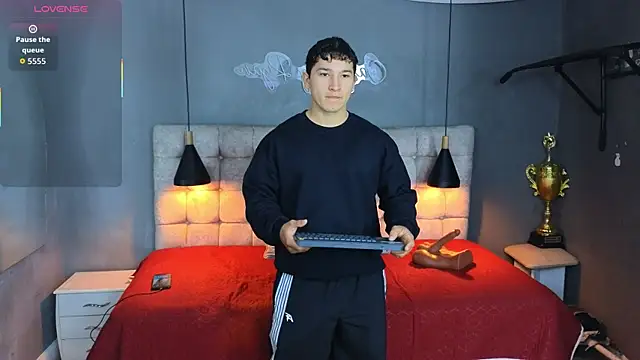 Snapshot of Horny_nick18 chatting on October 9, 2025, 10:38 am Horny nick18 online show from October 9, 2025, 10:38 am