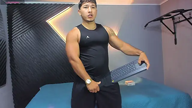 Horny nick18 online show from March 21, 2026, 1:26 pm