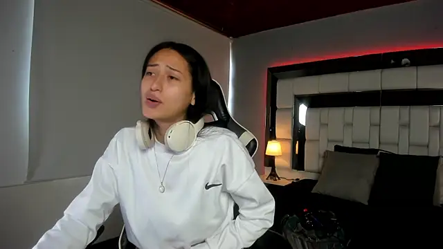 Adhara7 online show from November 10, 2025, 7:19 pm