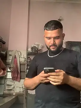 Snapshot of amitsharma7868 chatting on March 19, 2026, 7:41 am amitsharma7868 online show from March 19, 2026, 7:41 am