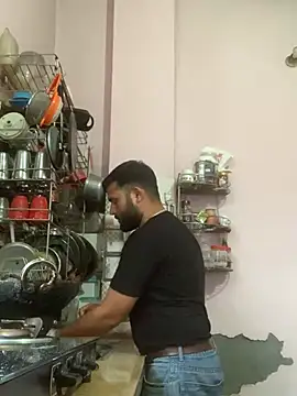 Snapshot of amitsharma7868 chatting on March 13, 2026, 12:32 pm amitsharma7868 online show from March 13, 2026, 12:32 pm