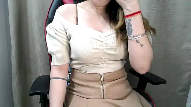 Snapshot of niya-cute chatting on March 19, 2026, 7:36 pm niya-cute online show from March 19, 2026, 7:36 pm