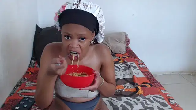 EssenceLovers online show from March 6, 2026, 10:10 am