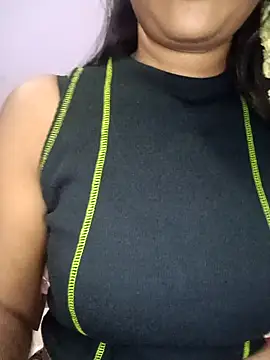 Snapshot of Tamil_kavinila chatting on May 1, 2026, 5:29 pm Tamil kavinila online show from May 1, 2026, 5:29 pm