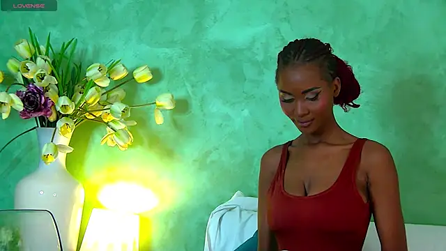 Izzie Sugar online show from October 5, 2025, 7:15 pm