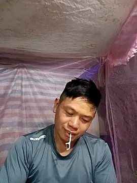 DungLuongg online show from April 9, 2026, 2:01 pm