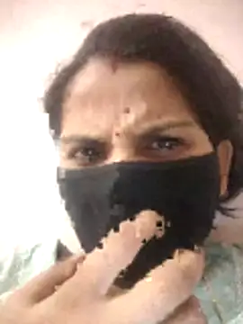 poojam93 online show from May 1, 2026, 4:23 pm