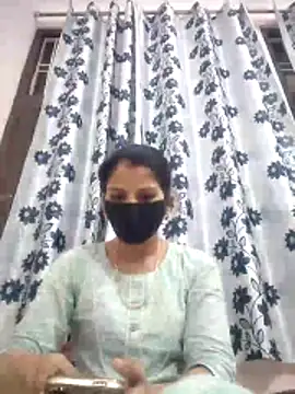 poojam93 online show from May 3, 2026, 4:06 am