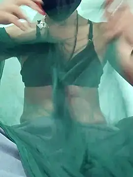 Snapshot of poojam93 chatting on September 11, 2025, 1:49 am poojam93 online show from September 11, 2025, 1:49 am