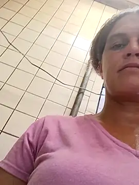 Snapshot of sarahkat86 chatting on September 9, 2025, 3:43 pm sarahkat86 online show from September 9, 2025, 3:43 pm