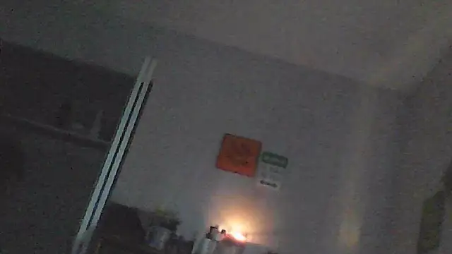 Snapshot of sarahkat86 chatting on April 27, 2026, 11:36 pm sarahkat86 online show from April 27, 2026, 11:36 pm