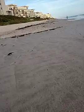 sarahkat86 online show from November 6, 2025, 12:31 pm