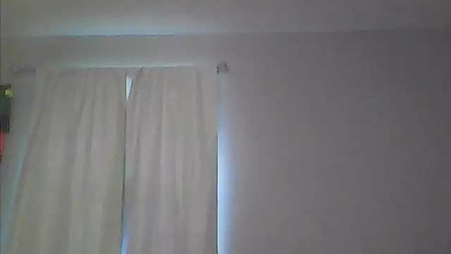 Snapshot of sarahkat86 chatting on May 5, 2026, 11:19 pm sarahkat86 online show from May 5, 2026, 11:19 pm