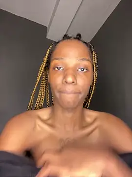 Trans fairy online show from May 14, 2026, 9:45 pm