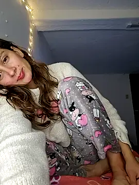 aytanna torrez online show from December 23, 2025, 1:38 am