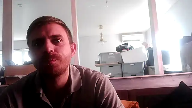 Snapshot of Bikerhot883hd chatting on October 14, 2025, 9:32 am Bikerhot883hd online show from October 14, 2025, 9:32 am