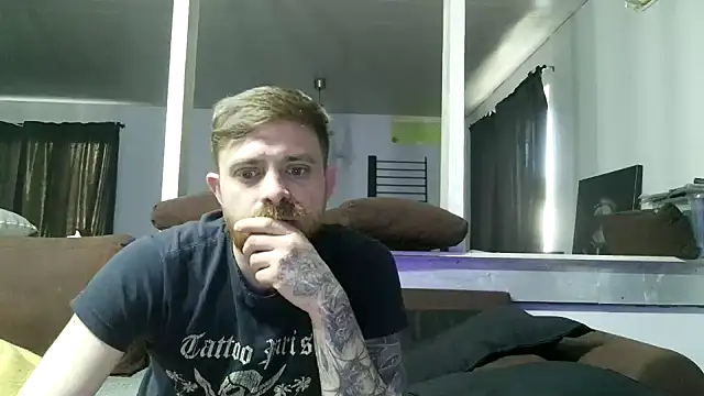 Snapshot of Bikerhot883hd chatting on April 15, 2026, 4:11 pm Bikerhot883hd online show from April 15, 2026, 4:11 pm