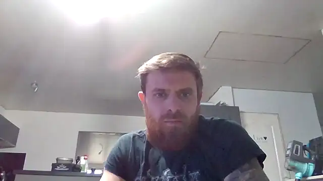 Snapshot of Bikerhot883hd chatting on January 11, 2026, 2:46 pm Bikerhot883hd online show from January 11, 2026, 2:46 pm