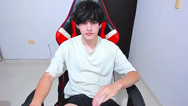 Snapshot of eren_188 chatting on February 14, 2026, 2:34 am eren 188 online show from February 14, 2026, 2:34 am