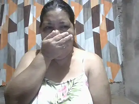 Snapshot of xxbernxxx chatting on April 22, 2026, 11:39 am xxbernxxx online show from April 22, 2026, 11:39 am