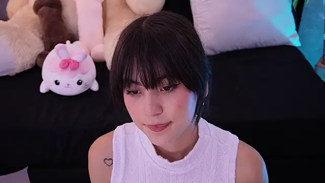 Aitana Jhons online show from November 6, 2025, 1:04 pm