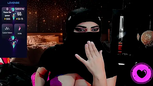 SultanaLayla online show from November 20, 2025, 8:20 pm