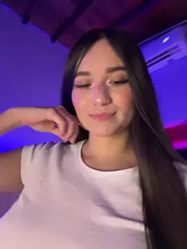 alejandrodolls online show from February 10, 2026, 9:14 pm