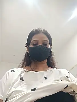 Snapshot of soni_yhakur chatting on July 18, 2026, 1:47 am soni yhakur online show from July 18, 2026, 1:47 am