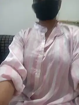Snapshot of soni_yhakur chatting on May 18, 2026, 7:02 am soni yhakur online show from May 18, 2026, 7:02 am