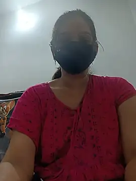Snapshot of soni_yhakur chatting on July 12, 2026, 2:01 am soni yhakur online show from July 12, 2026, 2:01 am