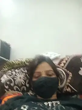 Snapshot of soni_yhakur chatting on July 19, 2026, 12:19 am soni yhakur online show from July 19, 2026, 12:19 am