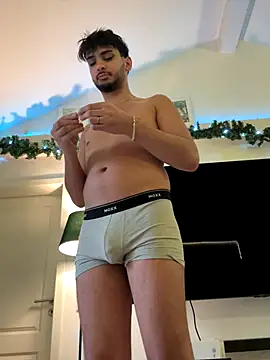 Gipsyboysteve online show from December 3, 2025, 8:03 am