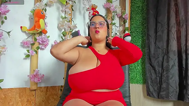 nathalia correa online show from October 29, 2025, 1:43 pm