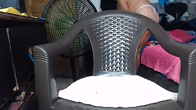 maggi hotsson online show from June 19, 2026, 3:34 am