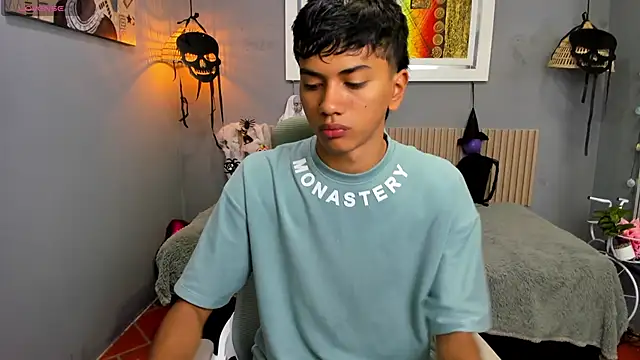 markbowie online show from November 6, 2025, 2:10 pm