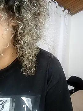 Snapshot of CATTALINAHOT chatting on March 10, 2026, 3:43 am CATTALINAHOT online show from March 10, 2026, 3:43 am