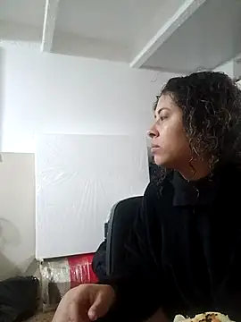 Snapshot of CATTALINAHOT chatting on March 5, 2026, 12:46 pm CATTALINAHOT online show from March 5, 2026, 12:46 pm