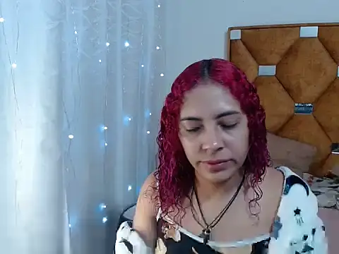 Snapshot of CATTALINAHOT chatting on April 17, 2026, 2:58 am CATTALINAHOT online show from April 17, 2026, 2:58 am