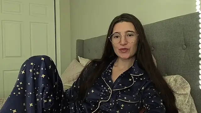 bambifarrina online show from November 15, 2025, 9:19 pm