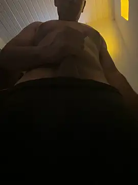 Juantorres4646 online show from April 13, 2026, 4:49 am