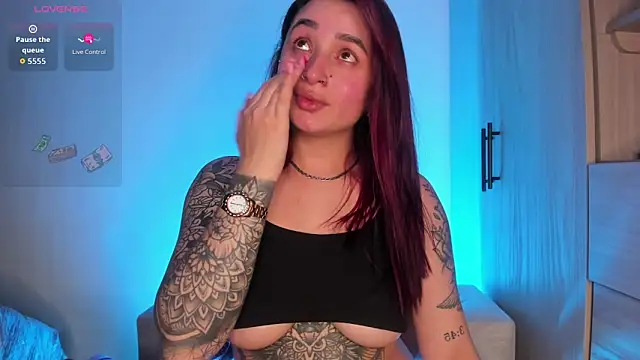 scarlett Collinss online show from February 27, 2026, 5:29 am