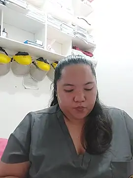 LianaCruzado online show from June 7, 2026, 11:15 am