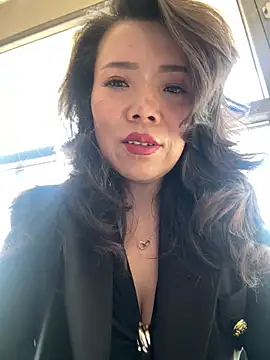 Snapshot of anna_yngs chatting on February 14, 2026, 5:18 am anna yngs online show from February 14, 2026, 5:18 am